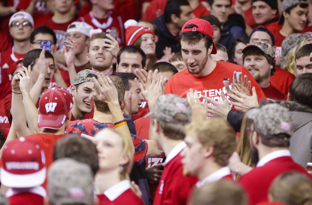 Wisconsin-fans.jpg